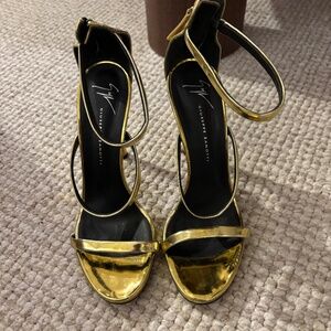 Giuseppe Zanotti Harmony gold leather sandal